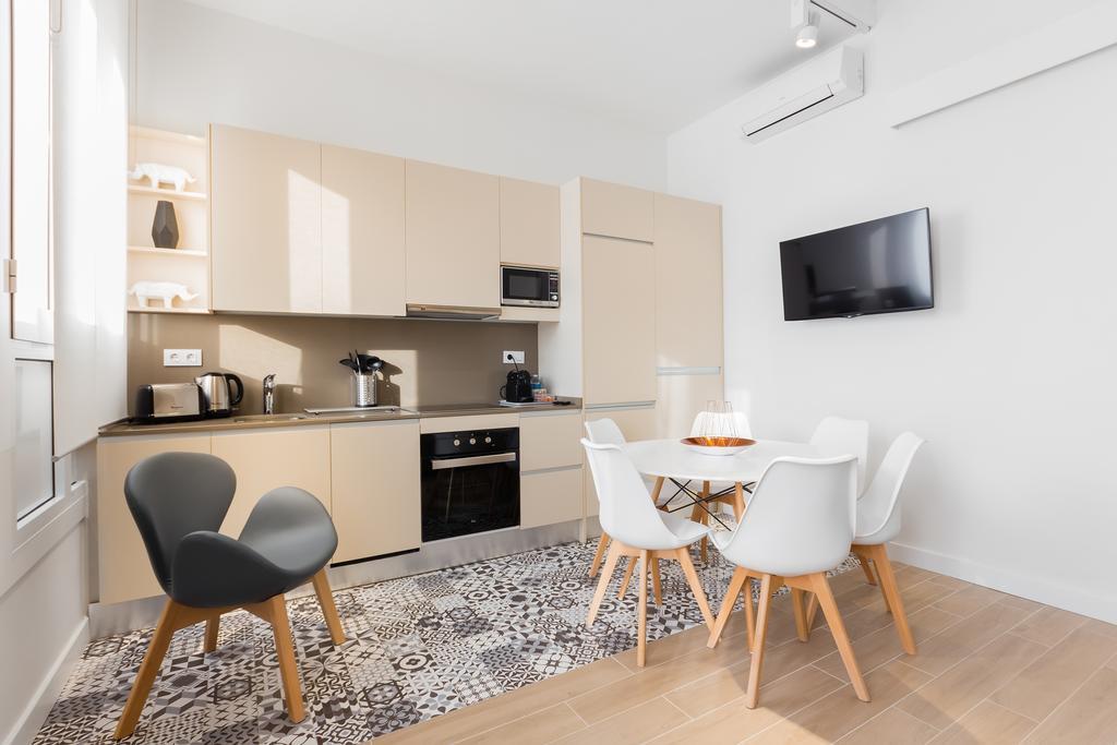 Barcelona Apartments Marina 124 ภายนอก รูปภาพ