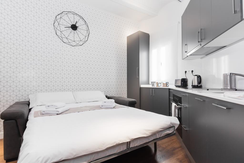 Barcelona Apartments Marina 124 ภายนอก รูปภาพ