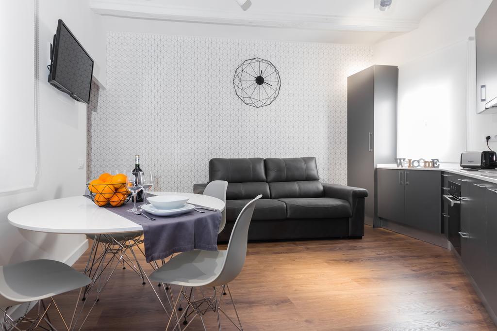 Barcelona Apartments Marina 124 ภายนอก รูปภาพ